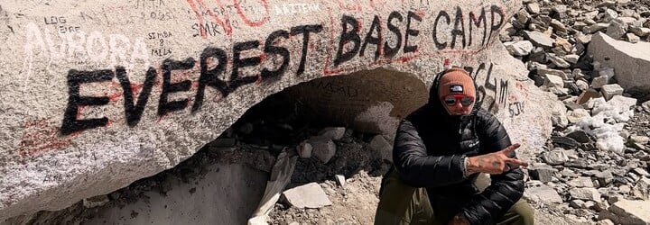 Kauza s graffiti na Mount Evereste pokračuje. Do Separa sa pustil známy zahraničný influencer a sprievodca