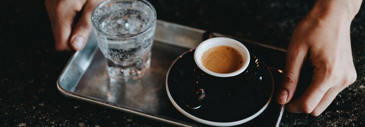 Káva alebo karcinogén? S expertom vysvetľujeme, ako rozlíšiť kvalitnú kávu od odpadu a čo by si určite nemal piť