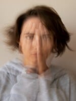 Když se vlastní myšlenky stanou tvým nejhorším nepřítelem. OCD izoluje a narušuje běžný život
