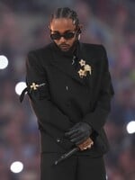 Kendrick Lamar prepísal históriu. Stal sa prvým raperom, ktorý na jednom vystúpení zarobil cez 9 miliónov dolárov