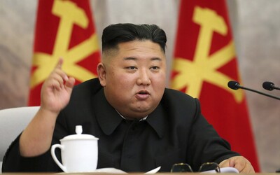 Kim Čong-un prohlásil, že zvládnutí pandemie je zářivým úspěchem Severní Koreje. Stále tam prý nemají ani jeden případ
