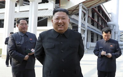 Kim Čong-un žije. Po 3 týždňoch sa objavil na verejnosti 