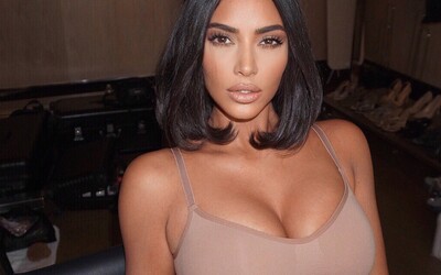 Kim Kardashian čelí problémům kvůli spodnímu prádlu Kimono. Japonci ji kritizují, že si přivlastnila jejich kulturu