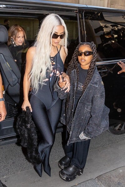 Kim Kardashian diagnostikovali vážné mozkové onemocnění. Může za to stres z rozvodu s Yem