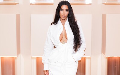 Kim Kardashian doporučuje potenciálně škodlivé vyšetření za desítky tisíc. Experti a expertky před radami „Kardashianek“ varují