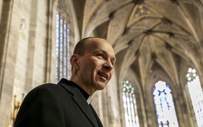  Kňaz youtuber: Wi-Fi do kostola nepatrí, väčšina kňazov si plní svoje úlohy. Žiaľ, sú aj takí, ktorí sa pošmyknú (Rozhovor)