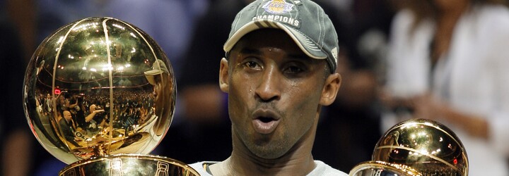 Kobe Bryant byl uveden do basketbalové Síně slávy po boku svých spoluhráčů z národního týmu