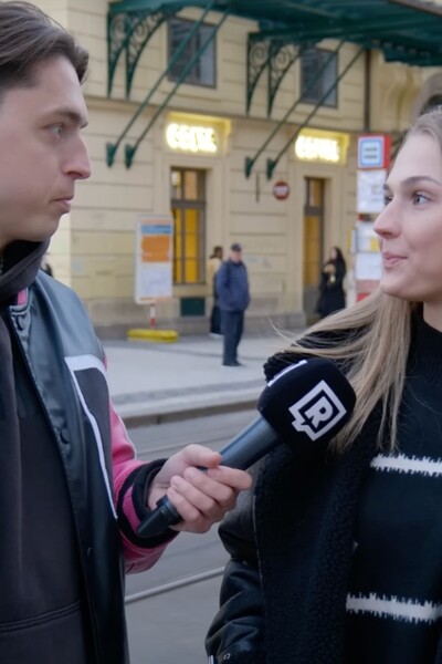 Kolik si vydělají lidé v Praze? 100 tisíc měsíčně a brigáda snů pro pejskaře | Anketa