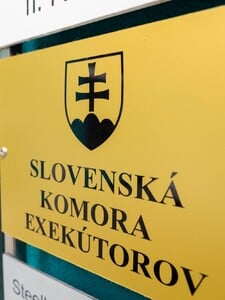 Koľko si na Slovensku zarobí exekútor? Finančná správa zverejnila novú ponuku s platovými podmienkami 