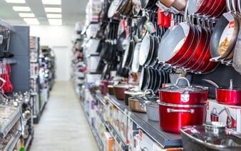 Končí známy reťazec s 27 pobočkami na Slovensku. Náhle zatvorili všetky predajne a odpojili telefóny