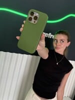 Konec pavoukům na displeji: Ochranná skla dánské značky vydržela náraz ocelové koule