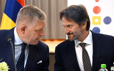 Konsolidačné opatrenia zasiahnu všetkých Slovákov, no nie politikov. V apríli sa im platy zvýšia o stovky eur