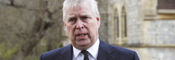 Král Karel III. zbavil prince Andrewa všech titulů. Může za to kauza s Epsteinem