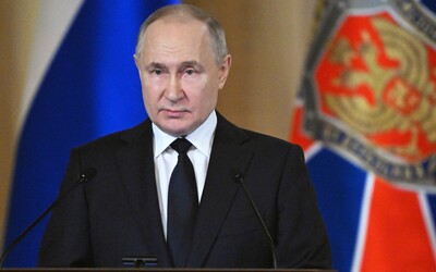 Kremeľ vyhlásil, že Rusko je na Ukrajine vo „vojnovom stave“. Mení tak svoju dlhodobú rétoriku 