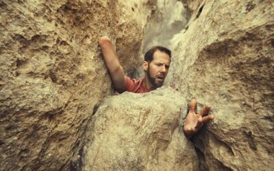 Krokodýli, sněhové koule a horolezec Aron Ralston, který přišel o ruku. Columbia jde v novém spotu na hranu
