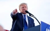 Kto vybral Budapešť na stretnutie Trumpa a Putina? „Tvoja mama,“ odpovedala hovorkyňa Bieleho domu