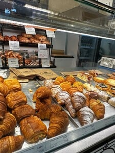 Ktorá košická pekáreň je najlepšia? Našiel som svetové chlebíčky a najchutnejší croissant (Reportáž)