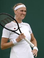 Kvitová prohrála boj o osmifinále Wimbledonu se světovou čtyřkou, dál nejde ani Krejčíková