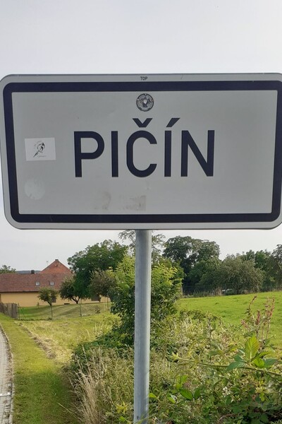 Kvíz: Pičín nebo Kozodírky. Víš, kde se nacházejí české vesnice s nejvtipnějšími názvy?