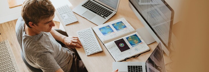 Kvůli maturitě se odvolal velmi vysoký počet žáků. Nejvíce od dob pandemie