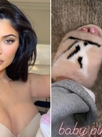 Kylie Jenner nejprve sdílela fotografii ztrápených koal z Austrálie, pak se pochlubila novými norkovými LV papučemi