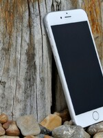 Levný Apple iPhone SE 2 prý opravdu přijde. Měl by stát 9 300 korun