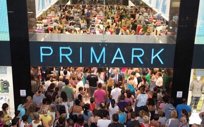 Lacný módny obchod Primark na Slovensku otvoria už o pár týždňov. Predavačky zarobia viac ako 1 000 € hneď pri nástupe
