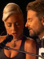 Lady Gaga a Bradley Cooper zaspievali na Oscaroch srdcervúci duet Shallow