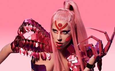 Lady Gaga má nové album, Chromatica obsahuje 16 písní s Arianou Grande či Eltonem Johnem