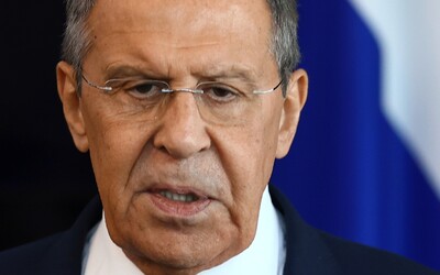 Lavrov obviňuje Západ, že zabránil jednáním o konci války na Ukrajině. USA přitom v minulosti jednání nevyloučily