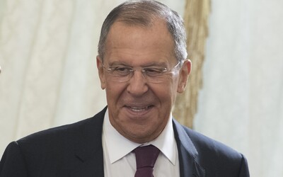 Lavrov vyhlásil, že Rusko „nie je žiarivo čisté“. „Sme tým, čím sme, a nehanbíme sa za to,“ odkázal Západu