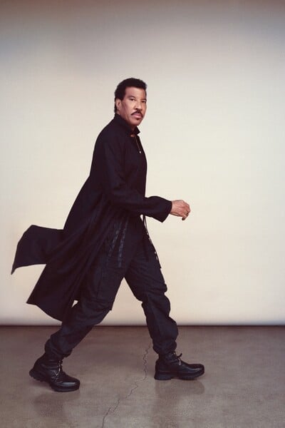 Legendární Lionel Richie míří do Prahy. V O2 aréně vystoupí v létě