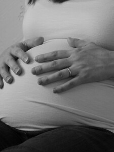 Lékaři na Bulovce zaměnili dvě těhotné ženy. Jedna kvůli chybě potratila