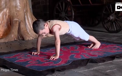 Len 6-ročný ruský chlapec spravil za dve hodiny tisícky kľukov, aby pre svoju rodinu vyhral byt