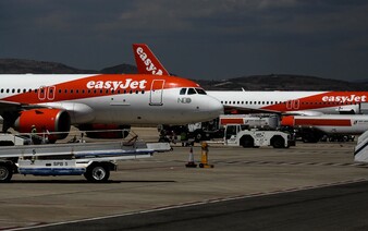 Letadlo evropské nízkonákladovky muselo nouzově přistát v Rakousku. Objevil se kouř na palubě