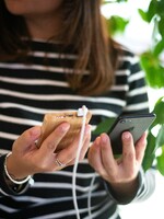 Letecké spoločnosti sprísňujú pravidlá pre powerbanky. Tieto parametre musia spĺňať, aby ju z batožiny nevyhodili