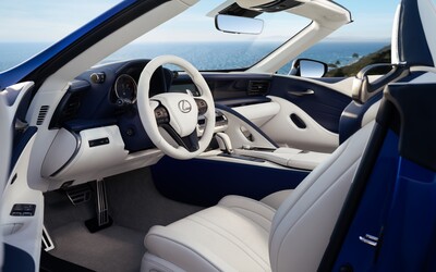 Lexus má na svedomí jeden z najpôvabnejších kabrioletov, ktorý ohúri aj poriadnym motorom pod kapotou