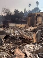 Lidé v Los Angeles rabují domy celebrit. Hollywoodské hvězdě ukradli i sošku Emmy