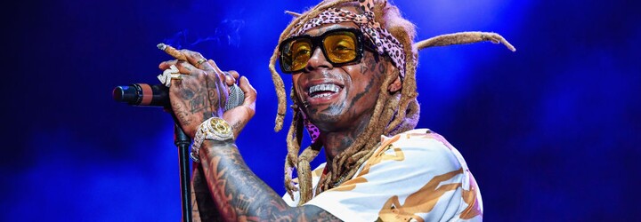 Lil Wayne vtipně reaguje na svou voskovou figurínu. Vypadá ještě hůř než ta Rockova