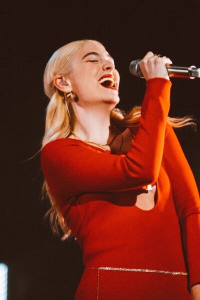 Lorde vystúpi v Česku. Festival Colours of Ostrava odhaľuje ďalšie hviezdy