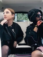 Luisa vydala prvý track po odchode z Ruže. Spomína na Srí Lanku a rapuje o pocitoch mimo kamier