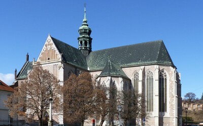 Lupiči v Brně přepadli ženu na toaletách v kostele, vytipovali si ji po silvesterovské mši
