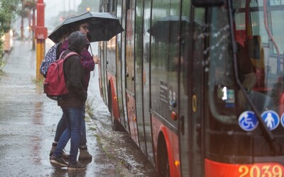 MAPA: Na Slovensku dnes hrozia povodne. Veľmi rizikové sú hlavne tieto oblasti