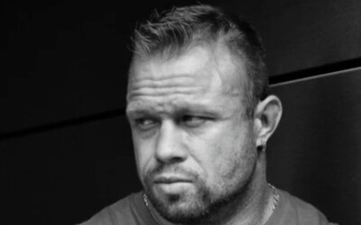 MMA zápasník Filip Grznár srazil ženu na přechodu, měla vběhnout do vozovky bez rozhlédnutí