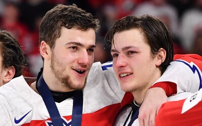 MS hokej U20: Češi vezou domů stříbro, s Kanadou padli v prodloužení