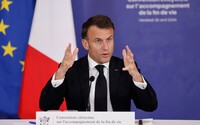 Macron chce diskutovať o jadrových zbraniach v Európe: Kontinent by mal prijať obrannú stratégiu menej závislú od USA