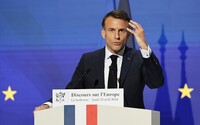 Macron nevylúčil poslanie vojakov na Ukrajinu. Rusko nemôže na Ukrajine vyhrať, tvrdí francúzsky prezident