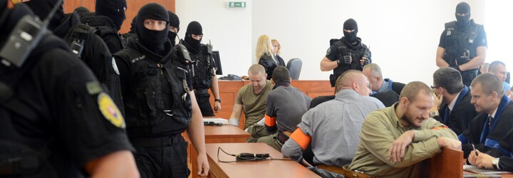 Mafiána Juraja „Piťa“ Ondrejčáka muselo na súd dostať 350 policajtov. Zbraňový arzenál mohli gangu závidieť všetci konkurenti