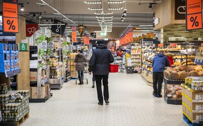 Maloobchodní tržby v Česku v únoru klesly, už desátý měsíc po sobě. Hlasuj, na čem šetříš ty