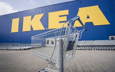 Manželský pár, ktorý spolu potajomky nakupoval v IKEA, vyhodili z obchodného domu. Porušili pravidlá